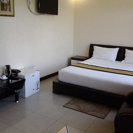 Best Point Hotel Dar es Salaam Pokoj fotografie